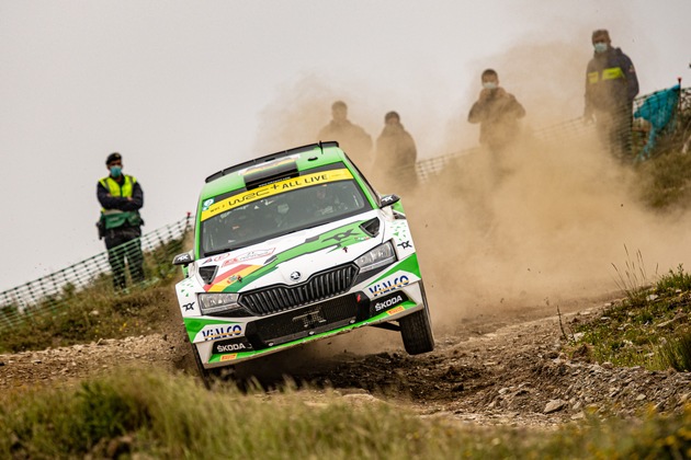 Rallye Italien Sardinien: ŠKODA Teams kämpfen um den Sieg in den Kategorien WRC2 und WRC3