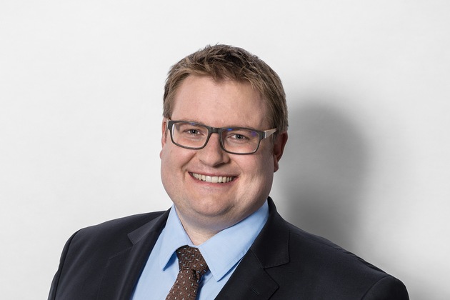 Wort &amp; Bild Verlag: Täglicher Experten-Podcast &quot;Klartext Corona&quot; / Arzt Dr. Dennis Ballwieser und Moderator Peter Glück beantworten täglich die drängendsten Hörerfragen rund um die Coronakrise