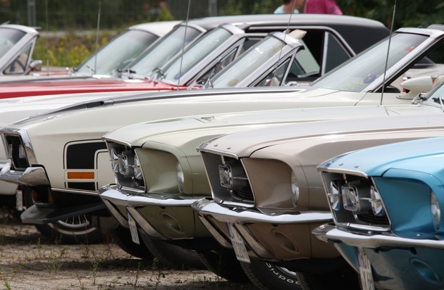 Ford-Werke GmbH: Eine Sportwagen-Ikone wird 50: Ford feiert Mustang-Jubiläum bei den Classic Days auf Schloss Dyck (FOTO)