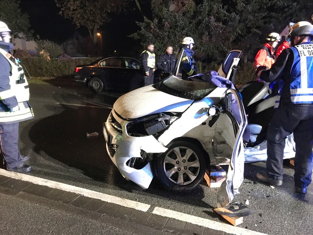 FW-DT: Verkehrsunfall mit 3 verletzten Personen