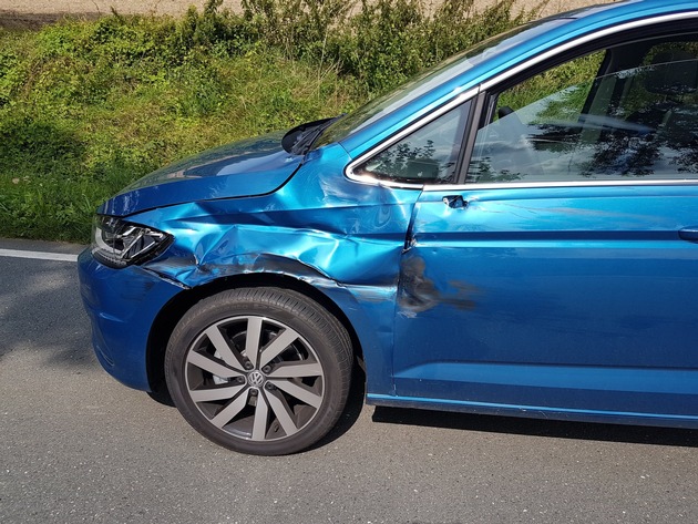 POL-NI: Verkehrsunfall zwischen Motorrad und Pkw zwischen Möllenbeck und Elfenborn.