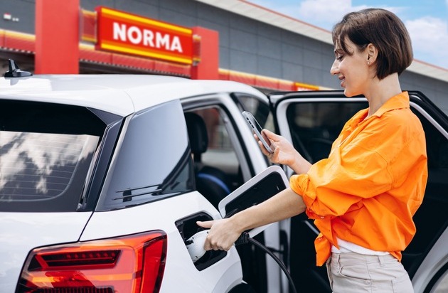 NORMA: NORMA schafft 1.000 Ladepunkte für Elektrofahrzeuge an seinen Filialen / Einkaufen und gleichzeitig "tanken"- eine volle Batterie in nur 20 Minuten
