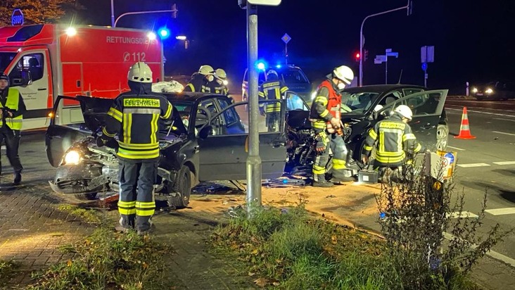 FW-KLE: Fünf Verletzte nach Verkehrsunfall