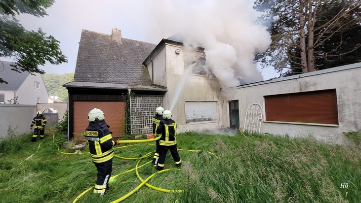 FW-EN: Brand in Gebäude in Niedersprockhövel
