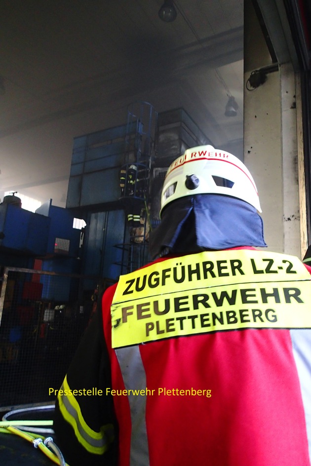 FW-PL: Brand einer Schmiedepresse in Plettenberg, Ortsteil Köbbinghauser Hammer