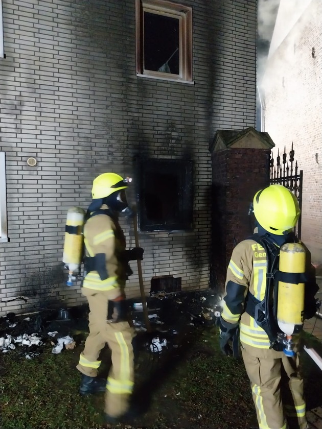 FW Gangelt: Frau nach Brand aus Wohnung gerettet