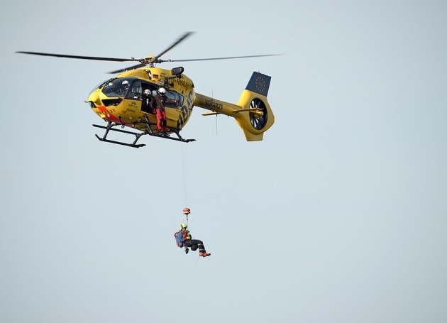 Imsweiler ADAC Luftrettung trainiert mit Rettungswinde