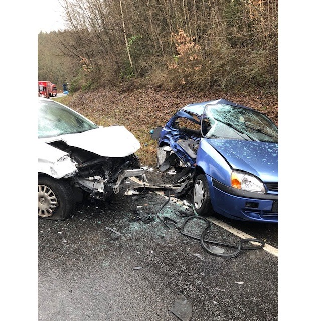 POL-PDPS: Rodalben/Münchweiler - Schwerer Verkehrsunfall