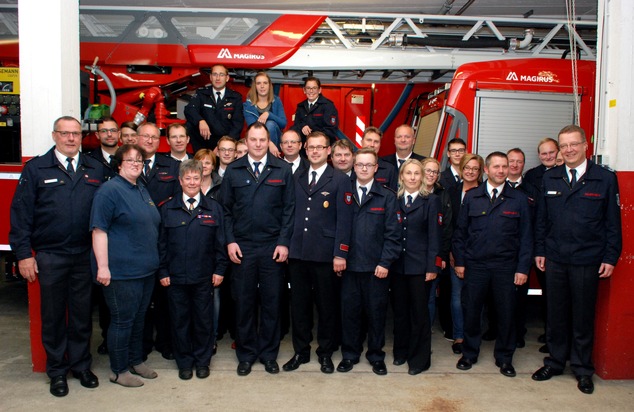 FW-AR: Führungsduo der Stadtkinderfeuerwehr Arnsberg ernannt