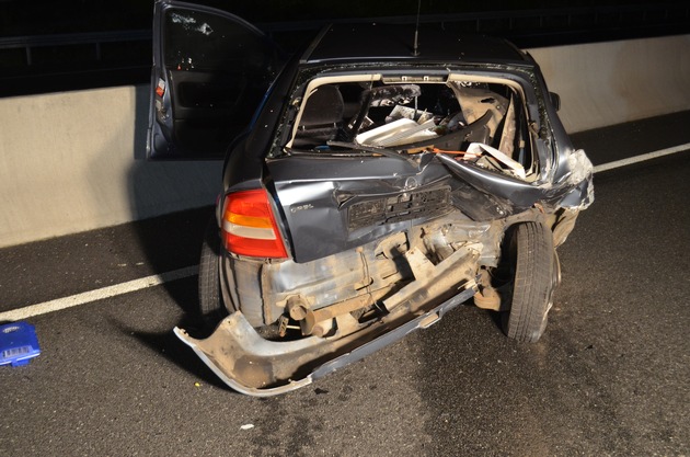 POL-HI: Verkehrsunfall auf der A7 mit drei verletzten Personen