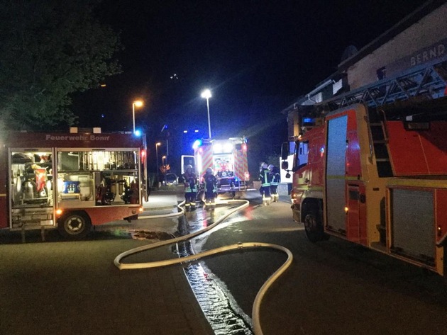 FW-BN: Gartenlaubenbrand in Bonn-Graurheindorf