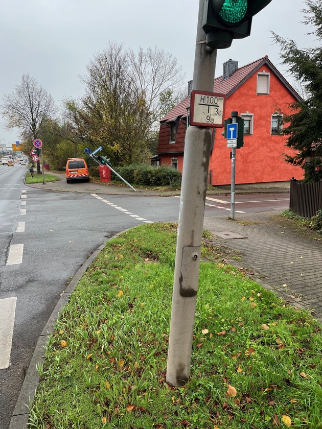 LPI-EF: Zeugen nach Verkehrsunfallflucht in Linderbach gesucht