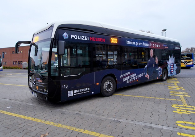 HPA: Karriere bei der Polizei Hessen bewegt Innovative Verkehrsmittelwerbung für die Nachwuchsgewinnung