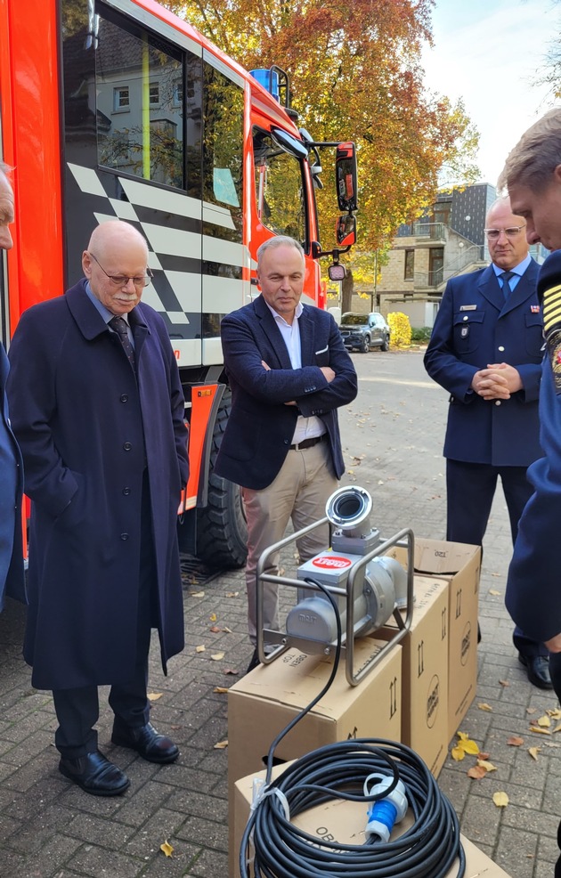 FW-HB: Dank Förderung: Spezialpumpen für die Freiwilligen Feuerwehren