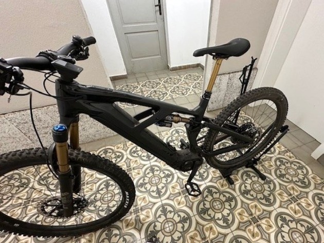 POL-PDPS: Diebstahl hochwertiger E- Bikes - Polizei bittet um Zeugenhinweise