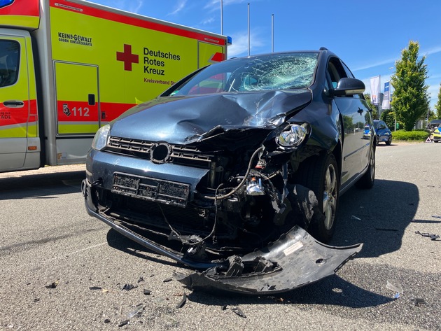 POL-STD: Kia Sportage in Buxtehude entwendet - Serie von Einschleichdiebstählen in Stade - Unbekannt entwenden Motorsteinschneider in Bützfleth - Motorradfahrschülerin übersieht die Vorfahrt