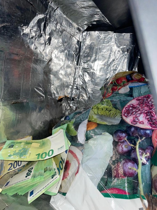 ZOLL-E: Drogenschmuggler festgenommen - - 2 Personen in Haft - über 14 kg Haschisch, fast 2 kg Kokain und über 70.000 EUR sicher-gestellt