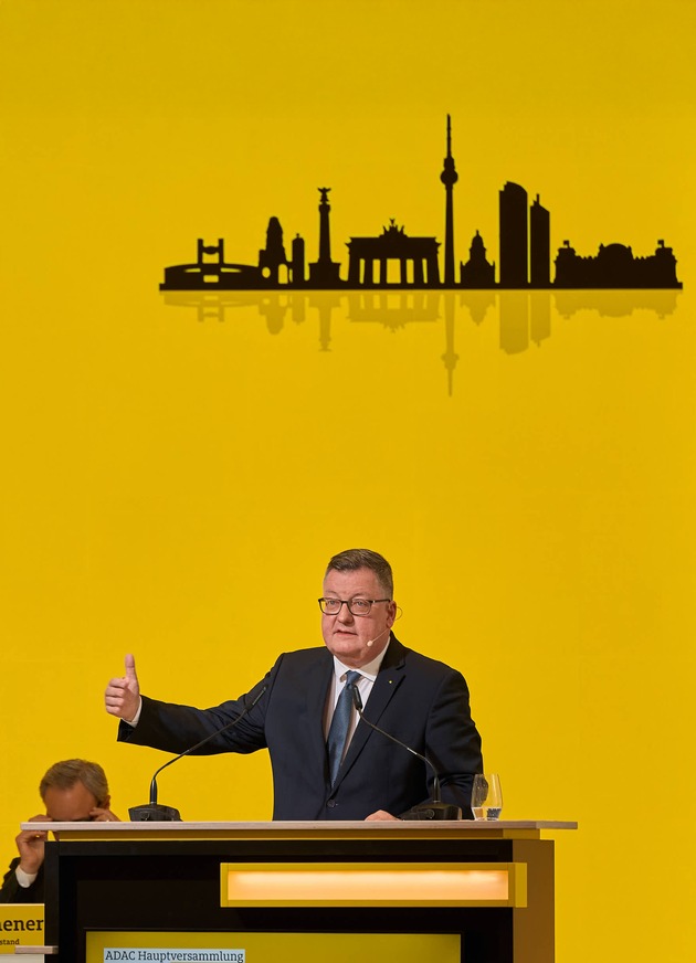 Christian Reinicke erneut zum ADAC Präsidenten gewählt / ADAC Hauptversammlung mit wichtigen personellen und inhaltlichen Entscheidungen / positives Jahresergebnis