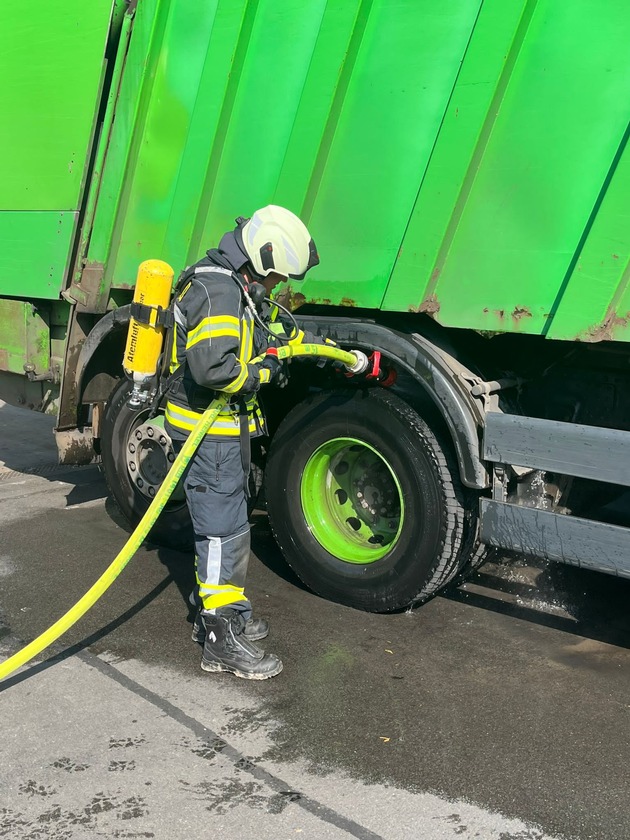 FW-KLE: Technischer Defekt an einem Müllfahrzeug