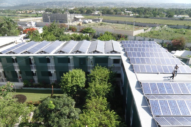 Solaranlage für Kinderkrankenhaus stößt auf weltweites Interesse / Regenerative Energien - eine Alternative für Haiti