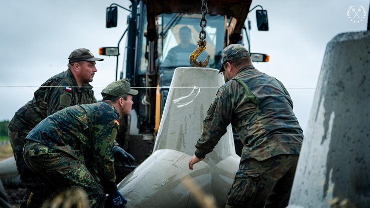 Bundeswehr unterst&uuml;tzt Polen beim Bau von Grenzbefestigungen