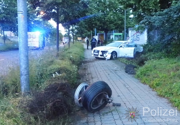 POL-PPWP: Kaiserslautern: Betrunken Unfall gebaut und abgehauen