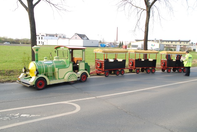 POL-GOE: (232/2012) - Nachtrag zu Unfall mit Straßenlokomotive in Rosdorf
