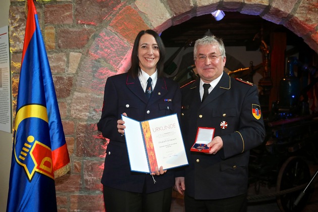 40 Ehrungen als Anerkennung des Engagements / Vielfältiger Einsatz in den Feuerwehren ausgezeichnet / Sonderausstellung eröffnet