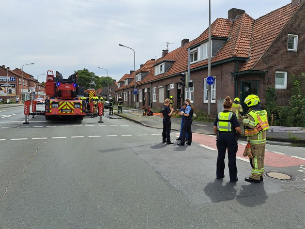 FW Gronau: Brand eines Reihenhauses an der Ochtruper Straße