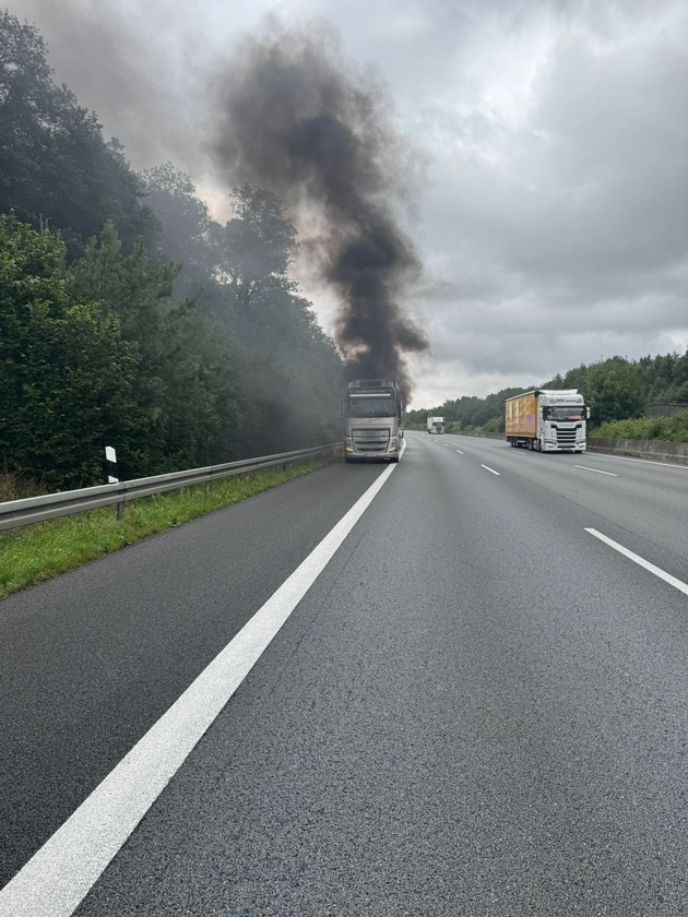 FW Helmstedt: LKW Brand auf der A2