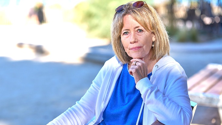 BR Bayerischer Rundfunk: Charlotte Link im BR Fernsehen: Wie die Meisterin des Thrills das B&ouml;se mit dem Schreiben bannt
