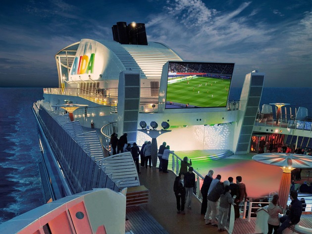 AIDA Pressemeldung: La-Ola-Wellen auf dem Meer - AIDA Cruises zeigt alle Fußballspiele der EM 2024 live