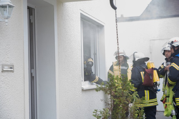 FW Menden: Vergessenes Essen ruft Feuerwehr auf den Plan