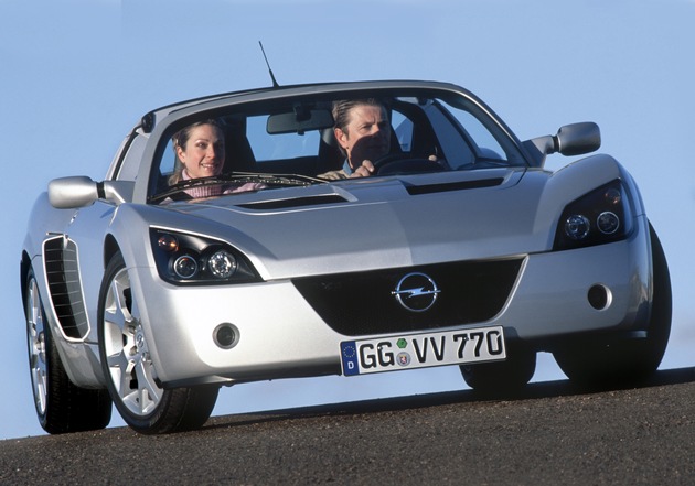 Weltpremiere auf dem Genfer Automobilsalon / Der neue Opel Speedster Turbo: 200 PS für den ultimativen Fahrspaß