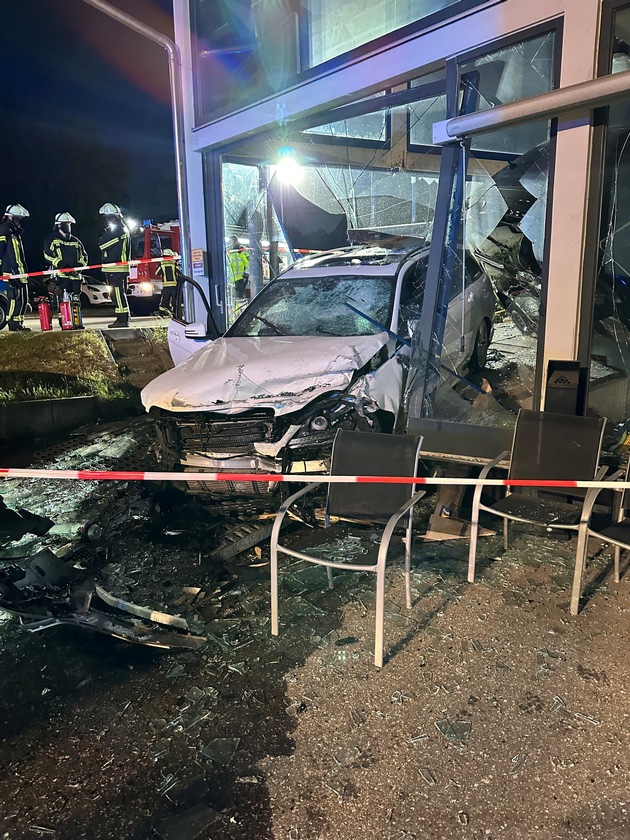 POL-KN: (St. Georgen im Schwarzwald / Schwarzwald-Baar-Kreis) Nachtragsmeldung - 15-Jährige entzieht sich Verkehrskontrolle und verursacht schweren Verkehrsunfall (23.05.2025)