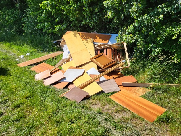 POL-OH: Illegale Müllentsorgung in Dietershausen - Verursacher ermittelt