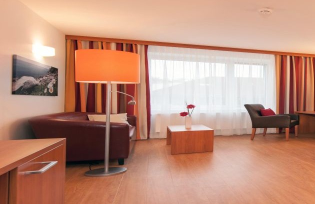 Schön Klinik: Schön Klinik Bad Bramstedt eröffnet neues Bettenhaus mit hohem Komfort / Raum für weitere Spezialisierungen in 2014