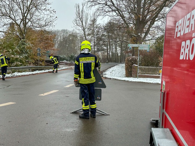 FW Flotwedel: Kraftstoffspur sorgt für Einsatz der Feuerwehr in Wiedenrode