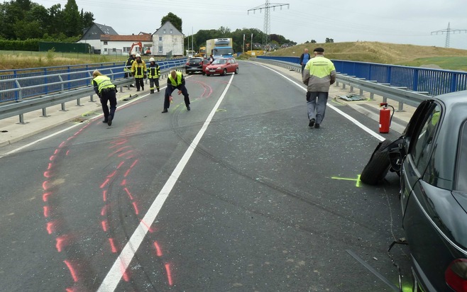 FW-ME: 08.07.2015 - Verletzte nach Verkehrsunfall (Meldung 21/2015)