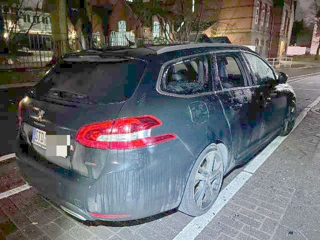 POL-STD: Peugeot in Stade aufgebrochen, Tageswohnungseinbrecher schlagen in Stade zweimal zu