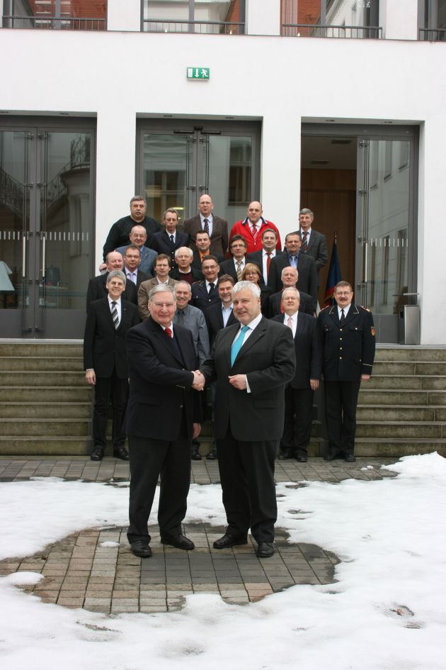 DFV steht zum Neuanfang in Nordrhein-Westfalen / Präsidialrat nimmt Verband der Feuerwehren auf und sichert Unterstützung zu