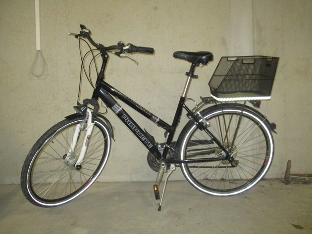 POL-GF: Eigentümer zweier Fahrräder gesucht