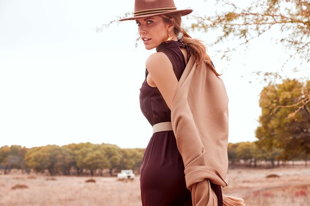 LASCANA schickt Victoria Swarovski im Rahmen einer crossmedialen Markenkampagne auf Reisen