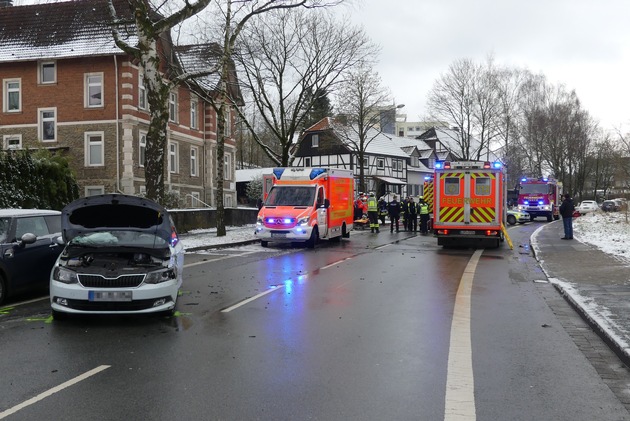 FW-DT: Verkehrsunfall mit zwei verletzten Personen