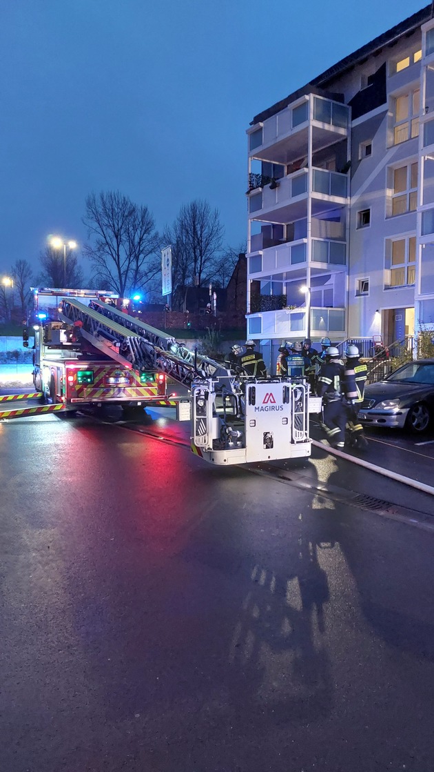 FW-DO: Wohnung in Dortmund-Nord nach Zimmerbrand unbewohnbar