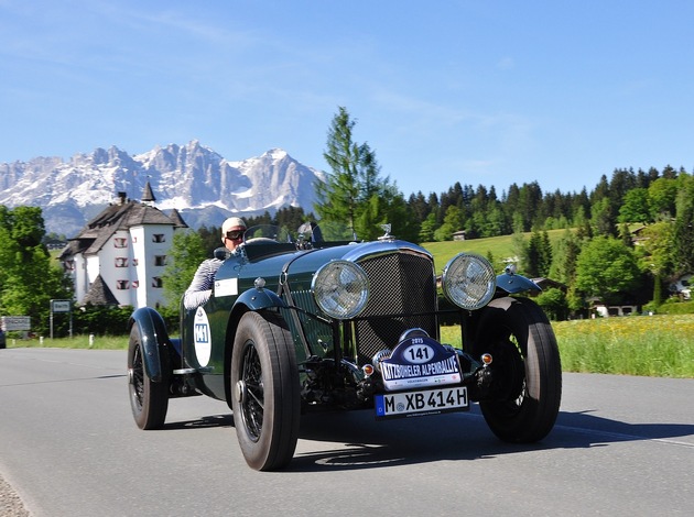 Automobilklassiker. Alpenpässe. Abenteuer. 
30 Jahre Kitzbüheler Alpenrallye - BILD