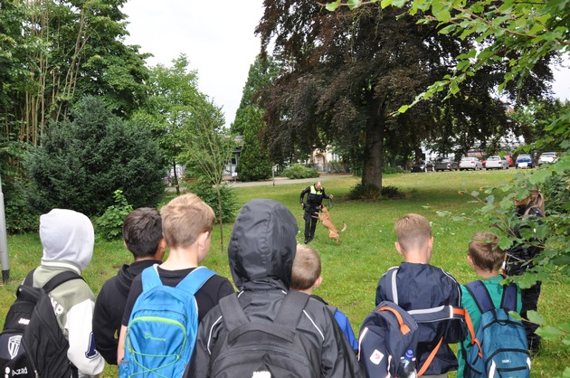 POL-CE: Ferienpassaktion bei der Polizei Celle: Spannende Einblicke für Kinder aus dem gesamten Landkreis