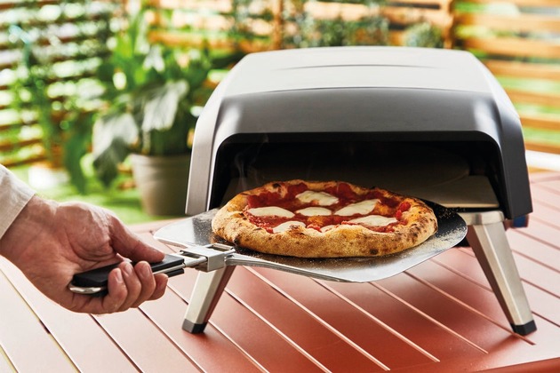 Authentische Steinofenpizza – aber Pronto!  Der neue gasbetriebene Pizzaofen Pizza Pronto von Tefal sorgt für echtes Italien-Feeling