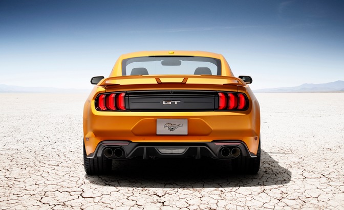 Ford-Werke GmbH: Essen Motor Show: Ford verkündet Preise des neuen Mustang und enthüllt GT4-Rennversion (FOTO)