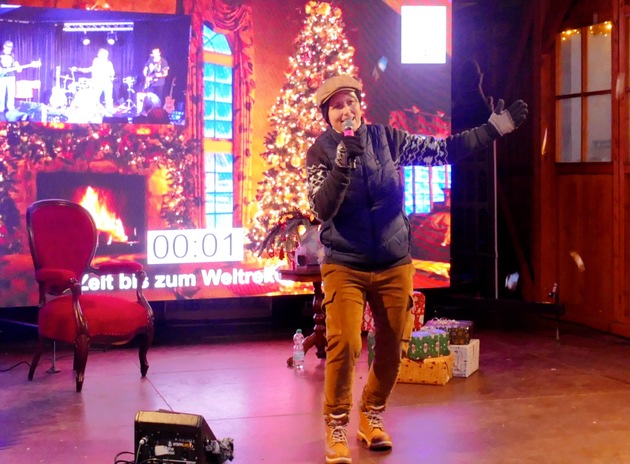 Sängerin aus Schweinfurt holt RID-Weltrekord mit polarisierendem Weihnachtslied – Steffi List singt nonstop »Last Christmas« und schafft mehr als sechs Stunden
